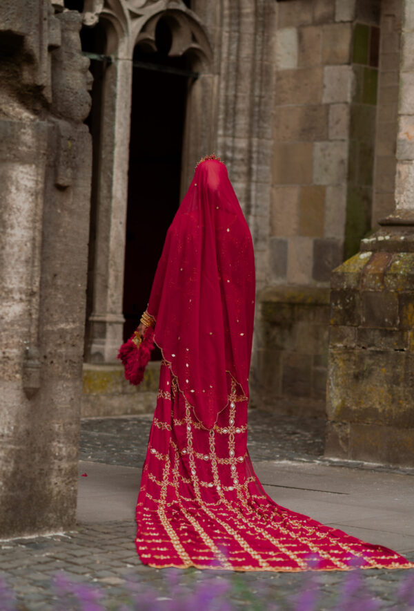 Leila red bridal dress - Image 2