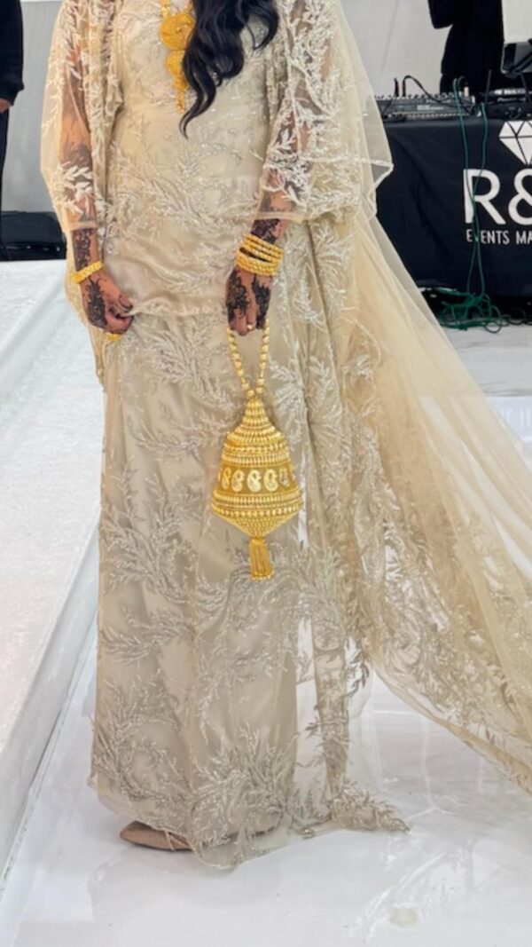 Custom Dubai Bridal Dirac with Veil - Image 5