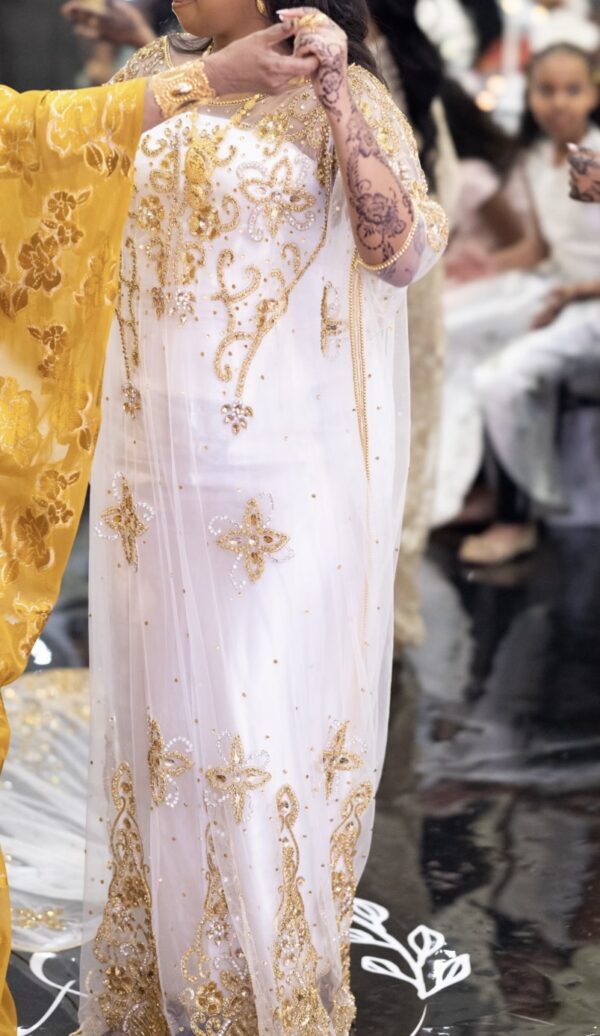 White and gold lace bridal Dirac - Image 4