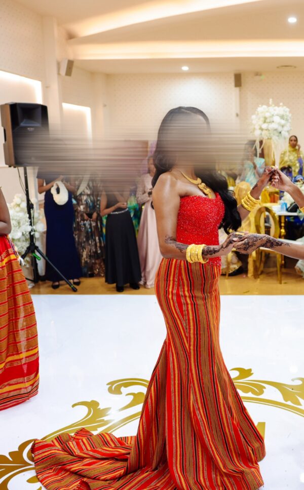Red Hidiyo Dhaqan corset dress SET - Image 4